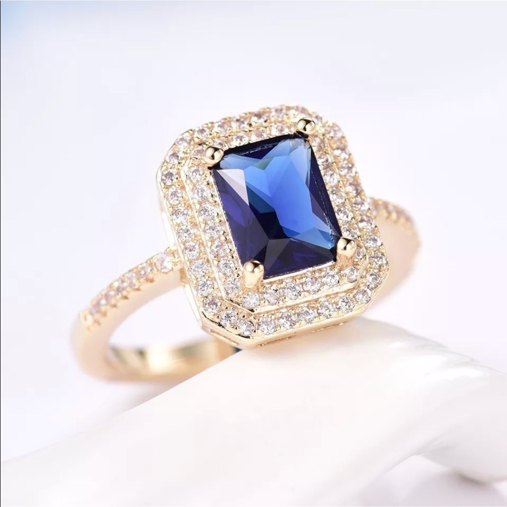 ⭐️Sz 8 left ! 18k blue sapphire ring - Picture 2 of 5